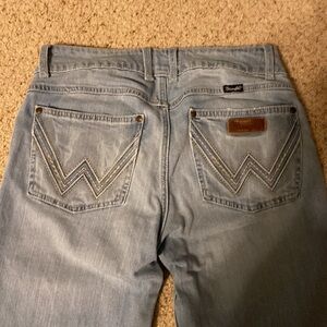 Wrangler Retro 29 x 34” bootcut mid rise- light wash jeans